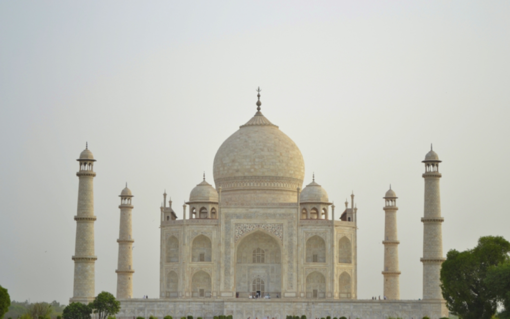 Taj Mahal sunrise light experience